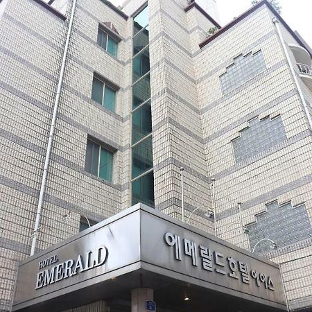 Emerald Ace Hotel Чеджудо Экстерьер фото